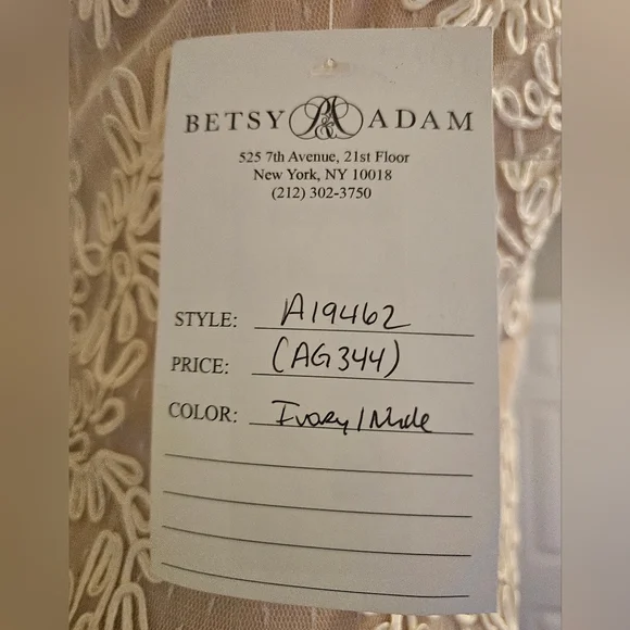 Betsy & Adam's New glamorous gown Ivory And Nude Sz S/M - Picture 5 of 13